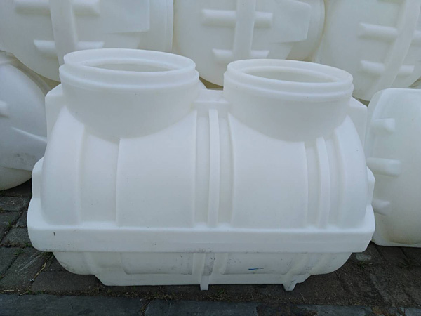 新型滚塑化粪池-塑料化粪池