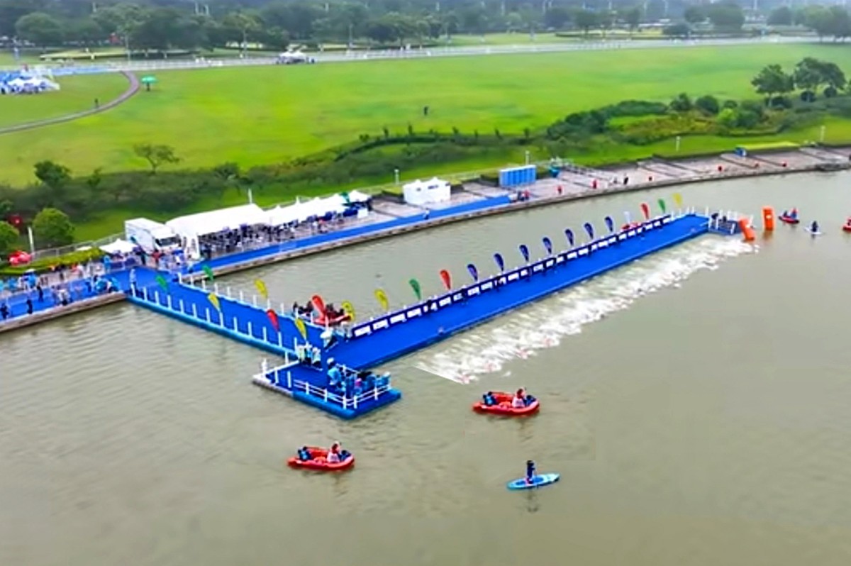 徐州铁人三项浮桥平台搭建 副本.jpg